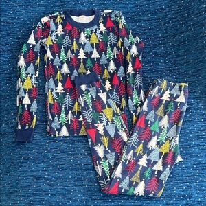 Hanna Andersson Navy Kids Pajama Set with Multicolor Tree Print